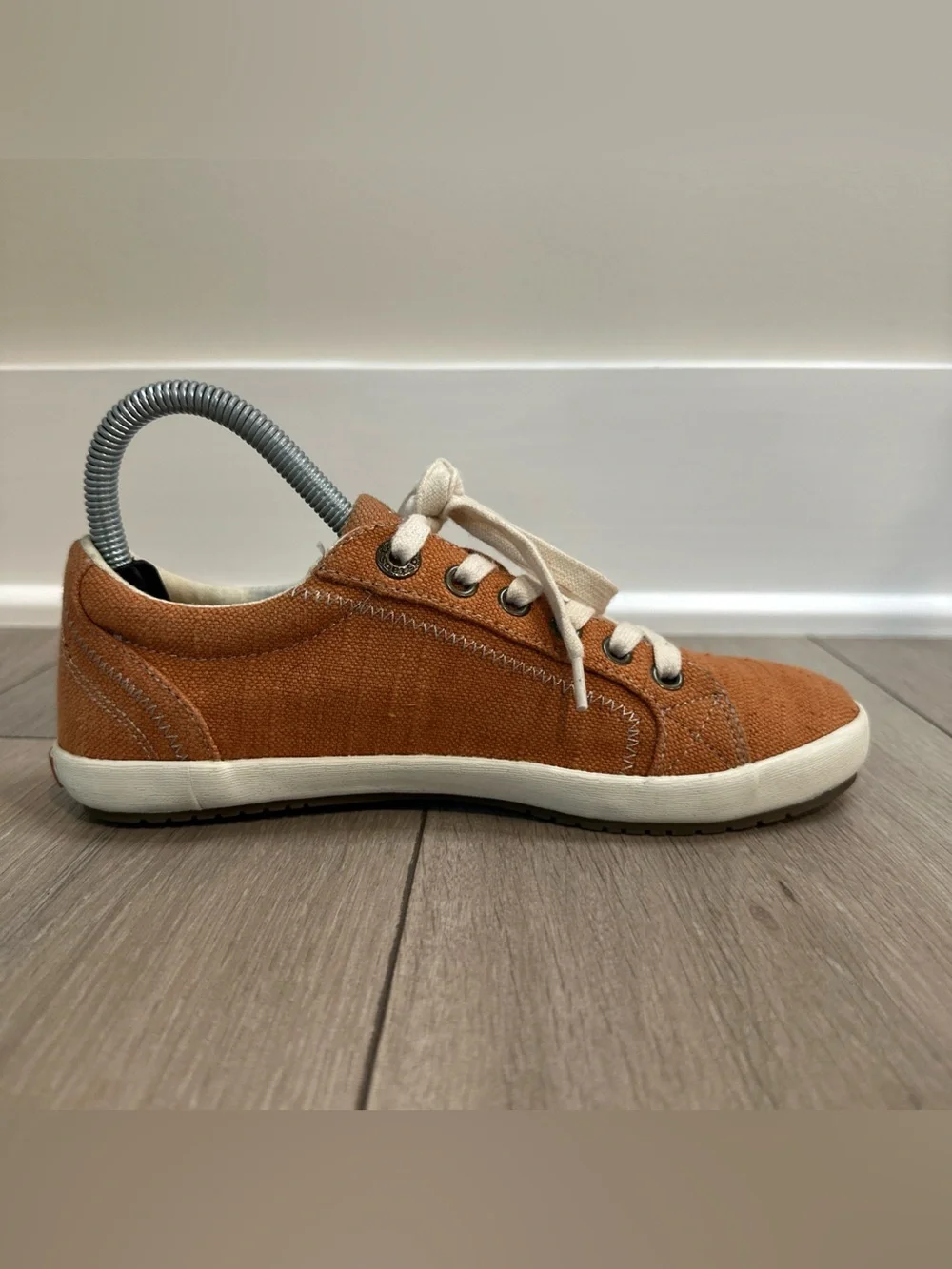 Taos Womens Size 6 Star Adobe Hemp Burnt Orange Sneakers Lace Up Autumn